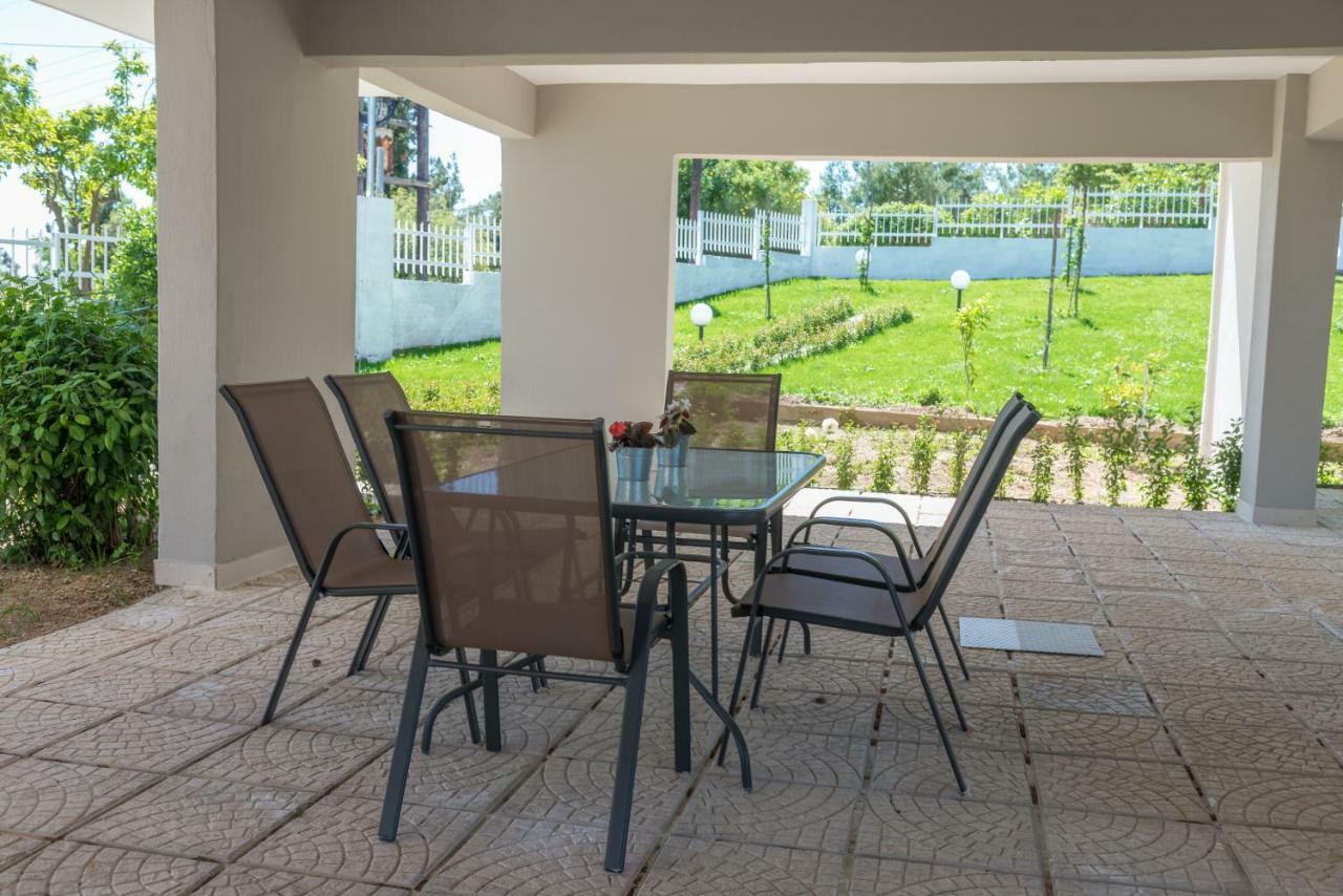 Georgalas Rest Apartments Nea Kallikrateia Esterno foto