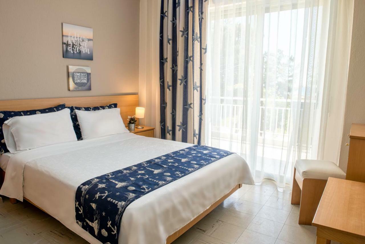 Georgalas Rest Apartments Nea Kallikrateia Esterno foto